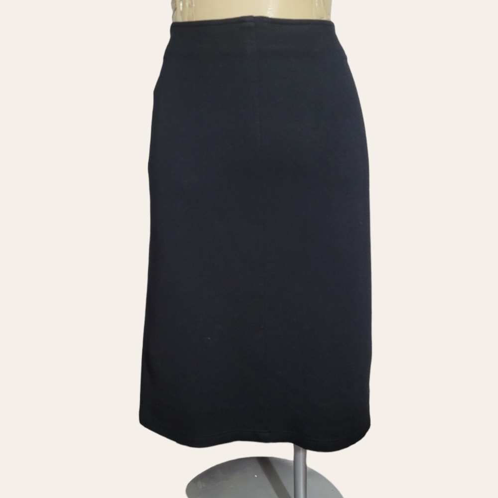 Jarbo simple black skirt
